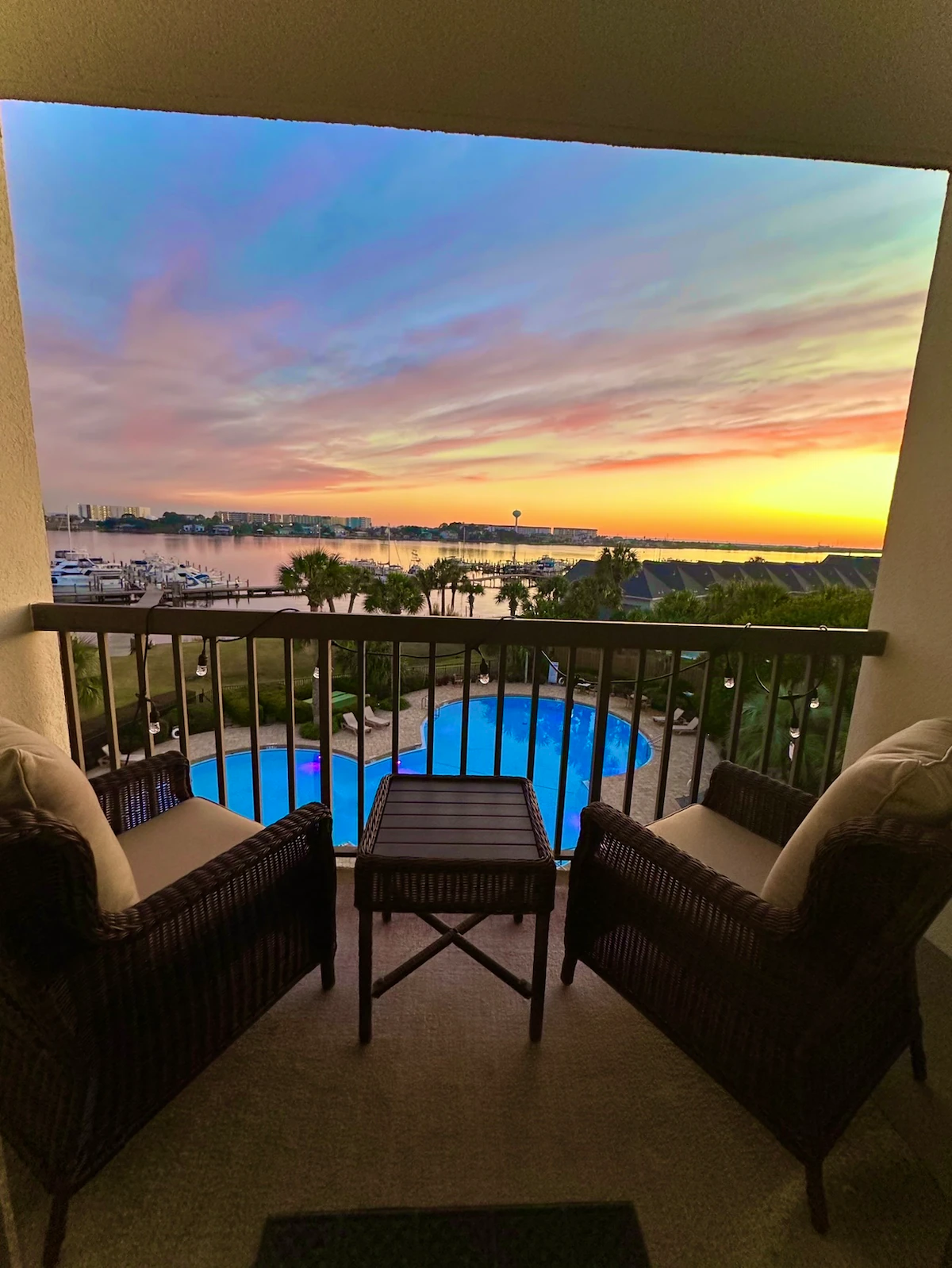 Fort Walton Beach Top Floor | Pool & Destin Sunset — photo 3