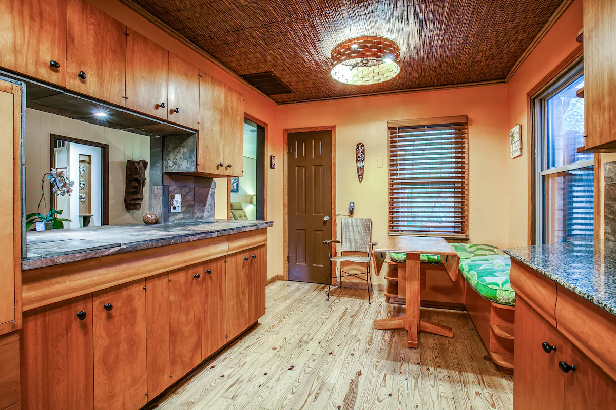Tropical Sunset Bungalow w/ Pool & Hot Tub — photo 5