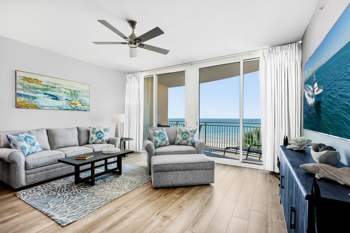 Aqua 305 PCB at its Finest/Oceanfront/Sleeps 6/+ C — photo 3