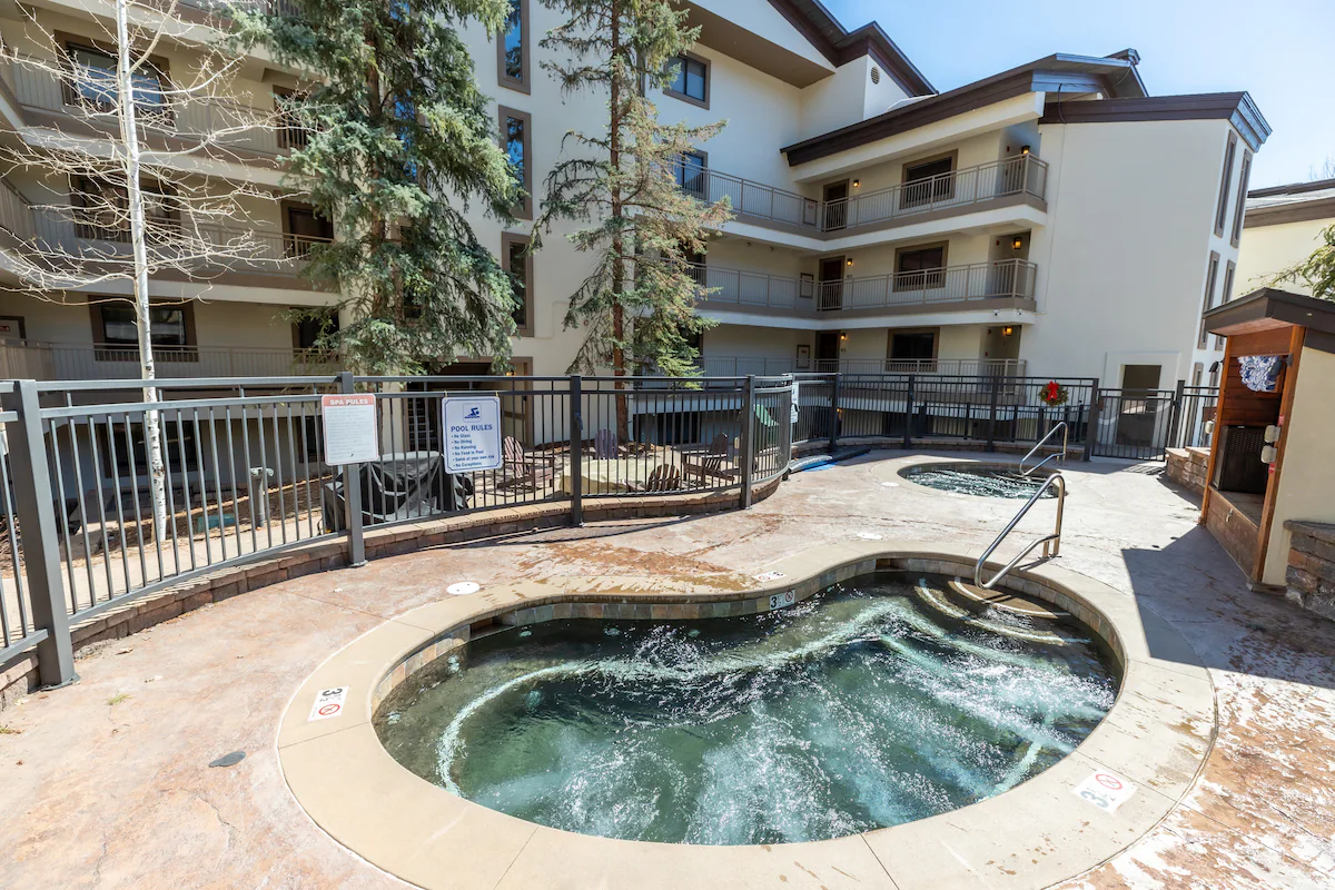 Dulany Style+Comfort~Base Area Condo~Best Location — photo 2
