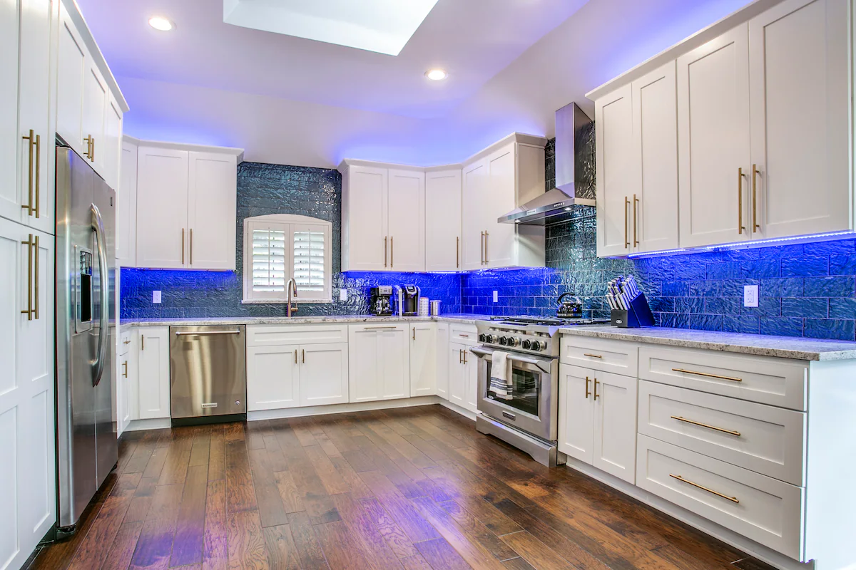 High Demand Private VIP with Heated Pool and Spa! — photo 4