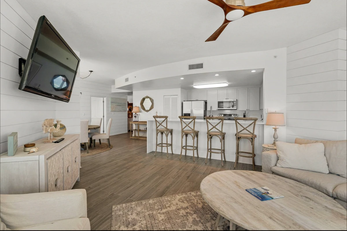 Aqua 901 Gulf Front, Beach Svc, Walk to Pier Park — photo 5