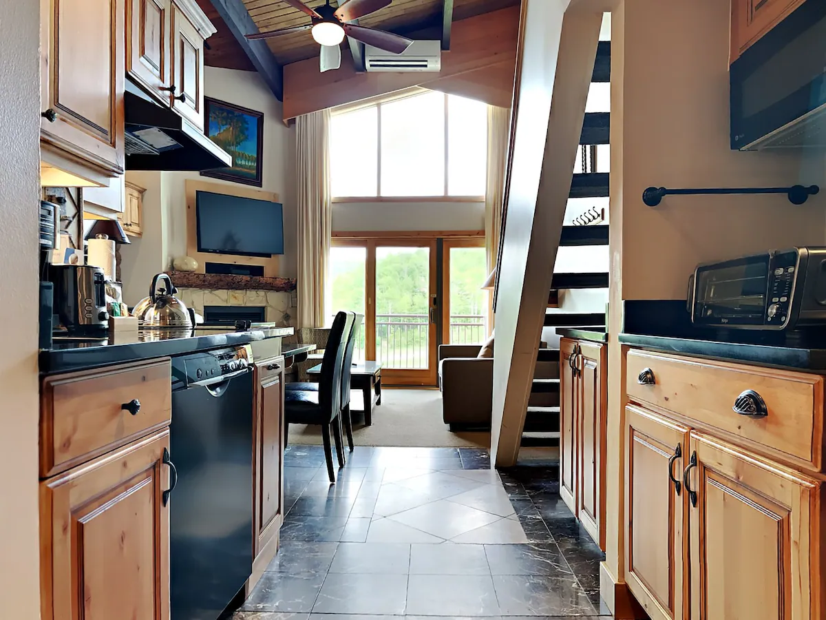 Timberline 317 Studio Loft Deluxe — photo 3