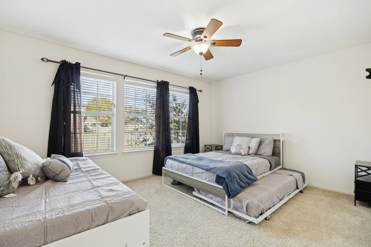 Dallas Family Getaway | Office | Spacious — photo 3