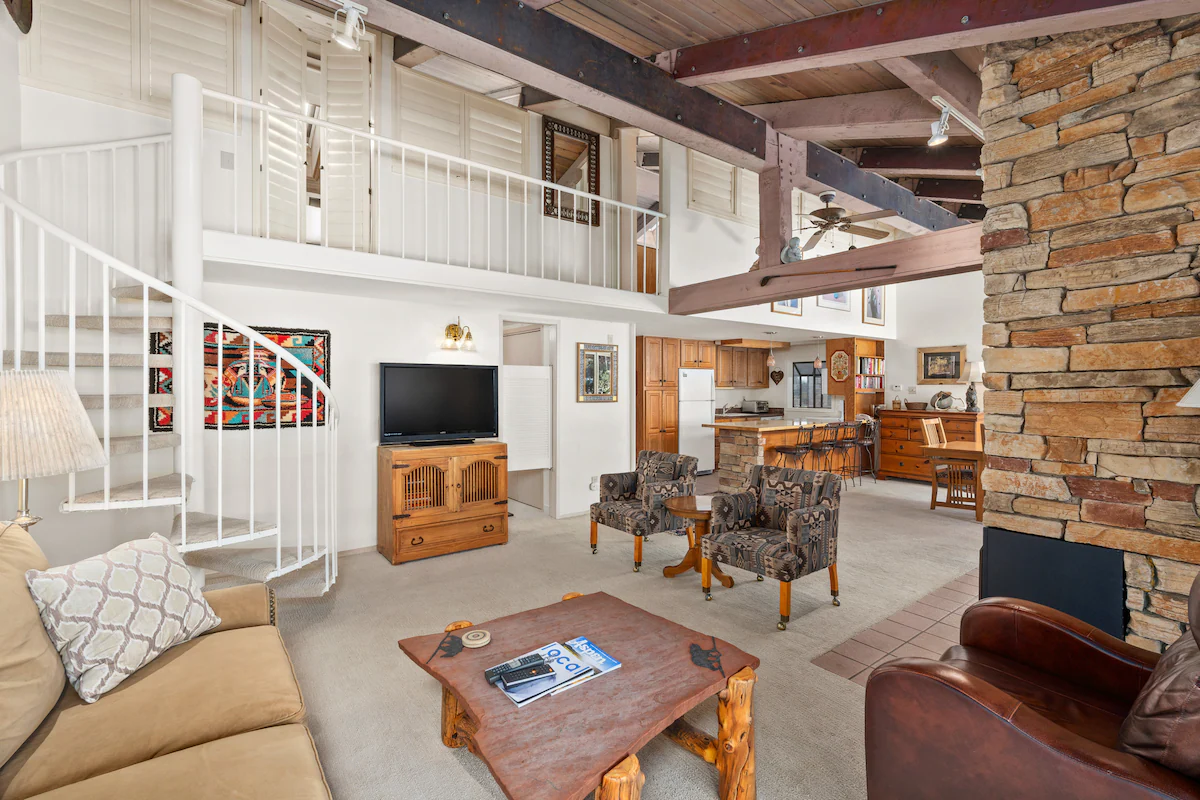 Crestwood 1213 Standard 4 Bedroom — photo 2