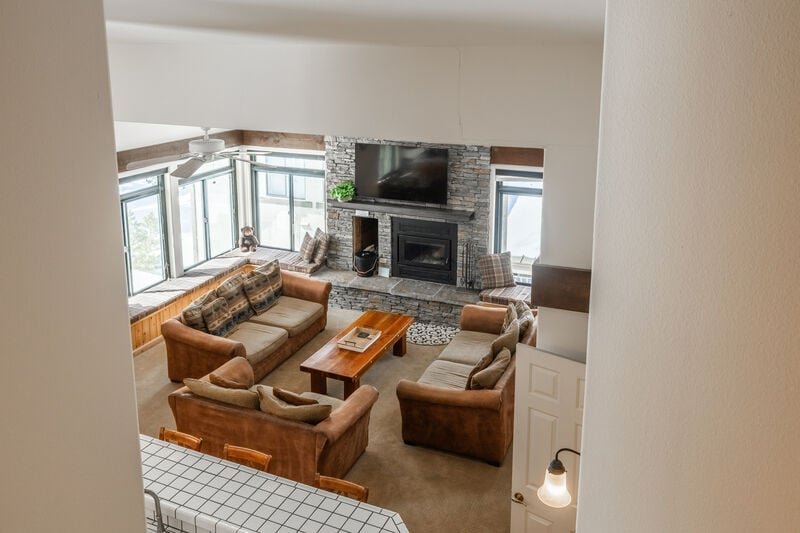 Mammoth Five Star Lodging: Silver Bear #41 in Canyon Lodge — photo 5