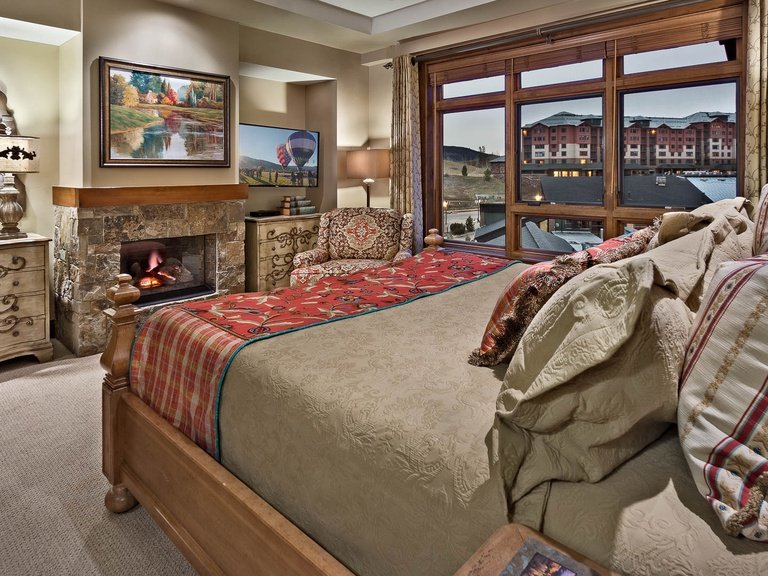 One Steamboat Place #709: Lone Star Mountain - Steamboat Springs Rental — photo 5