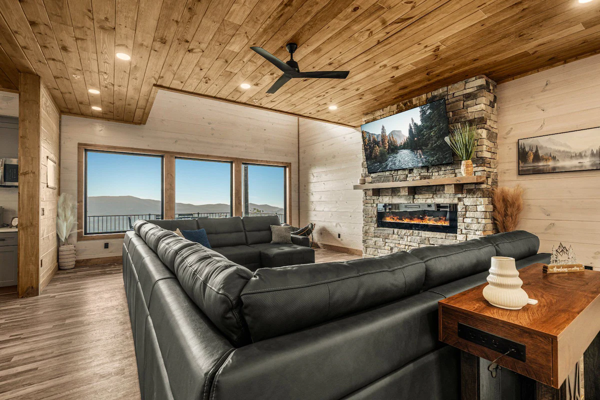 Indoor Pool, Hot Tub, Theater & Game Room, View! — photo 2