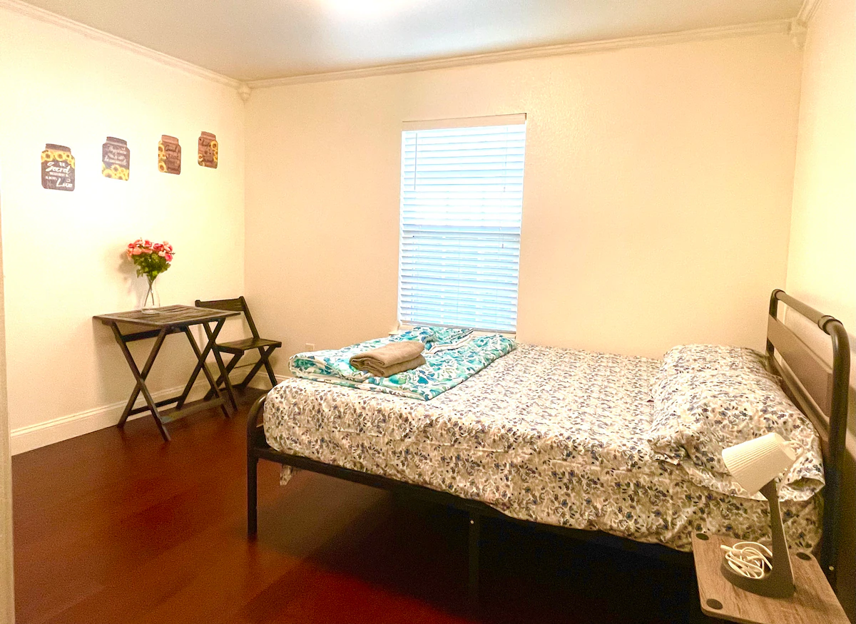 Private room downtown Dallas — photo 5