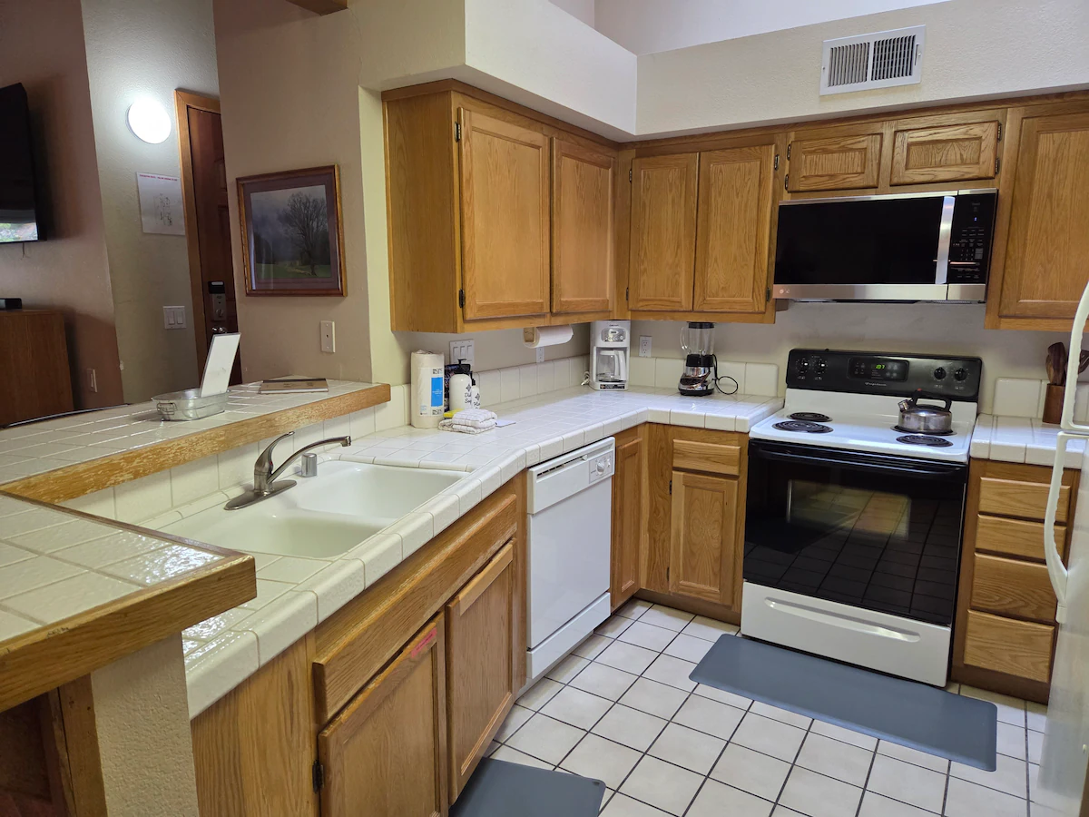 Snowcreek Resort Vacation Rental 596 — photo 5