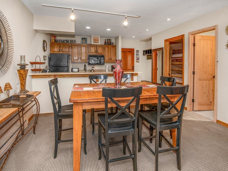 Beaver Creek Ski-In/Ski-Out 2BR Condo — photo 5